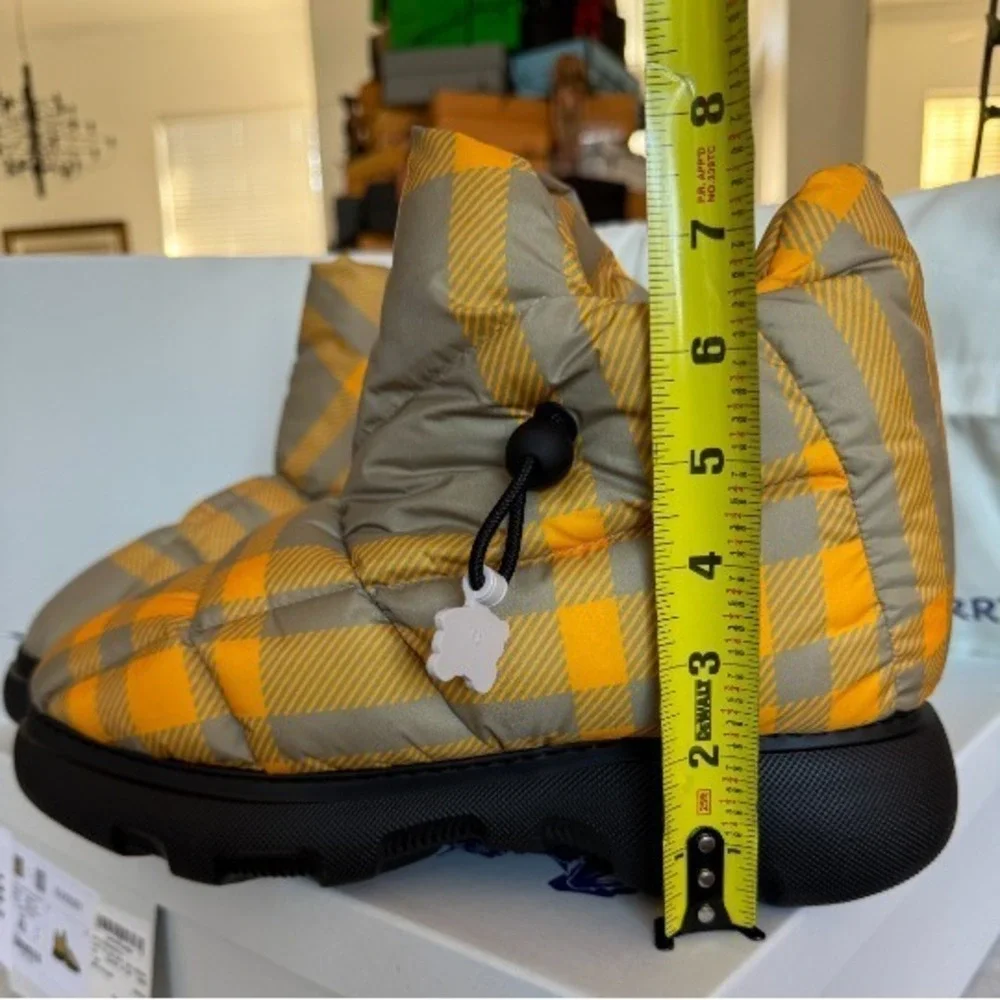 Burberry MEN'S Hunter Check Drawstring Pillow Padded Snow Boots, Sz‎ 43.5